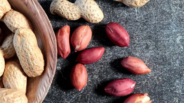 mixed nuts and dried fruits