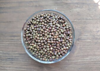 Black peas, parched peas or dapple peas, purple-podded peas or Pisum sativum var arvense