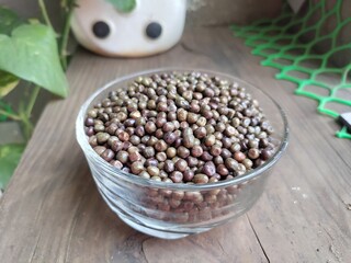 Black peas, parched peas or dapple peas, purple-podded peas or Pisum sativum var arvense