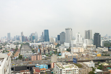 Fototapeta premium View of the traffic and all building on expressway in bangkok close to the victory monument