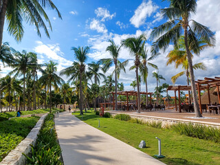 Fototapeta premium Barcelo Maya hotel territory view
