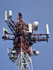 Wieża Telekomunikacyjna z Antenami