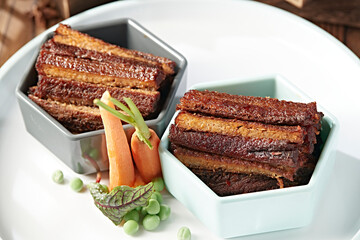 Well-made cold dish of crispy bone and soy sauce hairtail fish