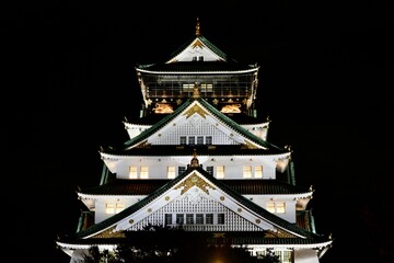 大阪城の夜景と紅葉