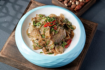 Exquisite cold dish: chopped fennel and chrysanthemum mushroom salad