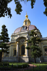 Obraz premium Facade of the Grand Duke's Tomb in the Peter and Paul Cathedral in St. Petersburg