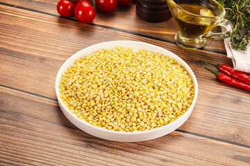 Dry raw wheat pasta - ptitim