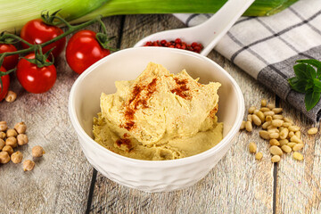 Natural chickpea hummus with paprika