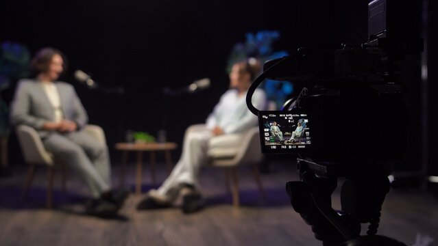 Exploring Storytelling in a Podcast Studio With Influencers and Experts