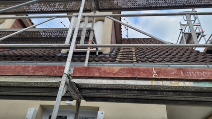 &eacute;chafaudage sur toiture inclin&eacute;e