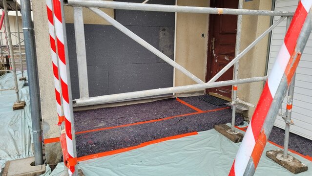 Pr&eacute;paration pour isolation ext&eacute;rieure ITE avec acc&egrave;s toiture