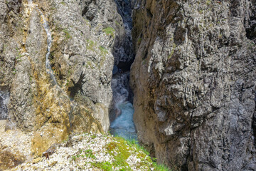 hiking through the gorge towards the zugspitze