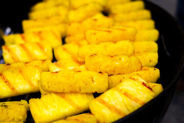 焼きパイナップル