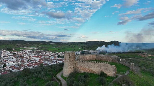Castillo de Alan&iacute;s en la provincia de Sevilla, Andaluc&iacute;a