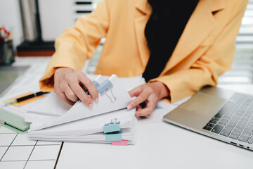 Employees who work with a lot of documents Searching for documents Accounting for income, expenses, tax records, and hard work.