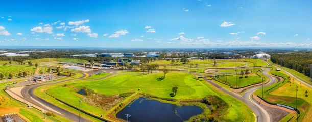 D Sydney Motor far track pan
