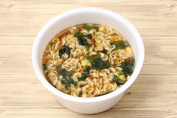 カップラーメン