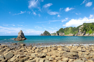 堂ヶ島のトンボロの浜から見る西伊豆の海岸線