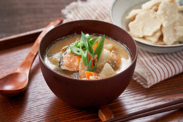 粕汁 - 酒粕を使った日本の伝統的な汁物