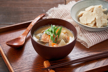 粕汁 - 酒粕を使った日本の伝統的な汁物