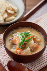 粕汁 - 酒粕を使った日本の伝統的な汁物