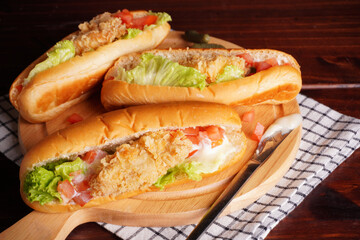 Fried Chicken Sandwich  with sliced ​​tomatoes and sauce Fast food