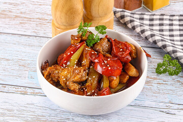 Pork with oyster sauce and vegetables