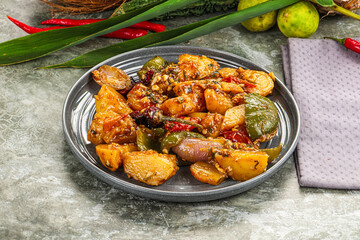 Potato with bell pepper and gravy