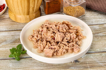 Canned tuna fish in the bowl