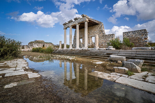 The Sacred Way and Ionic stoa of Miletus Ancient City