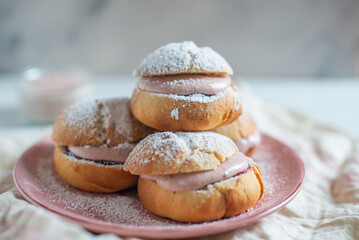 Krapfen Berliner Pfannkuchen Bismarck Donuts