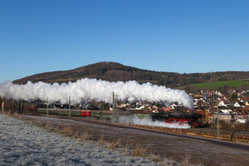 01 150 am 3. Dezember 2016 auf der Spessartrampe bei Laufach