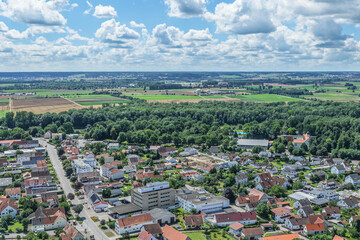 Ausblick auf Dillingen im schwäbischen Donautal an einem sonnigen Sommertag