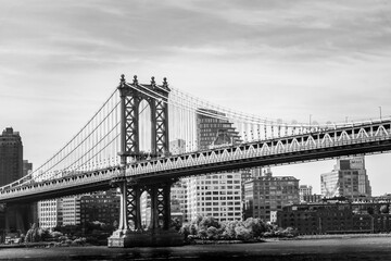 black and white brooklyn bridge new york