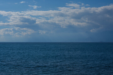 Obraz premium beautiful seascape and cloudy sky