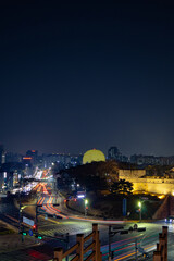 화려한 조명이 아름다운 수원화성의 야경