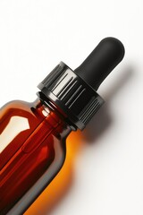Naklejka premium Mockup of amber glass bottle with black cap