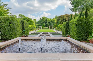 Selbstklebende Fototapeten Sunny exterior view of The Dallas Arboretum and Botanical Garden © Kit Leong