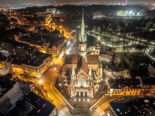 Sanktuarium Świętego Józefa w Krakowie w Podgórzu nocą 