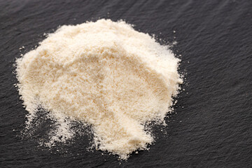 Organic gelatin powder - Lots of hydrolyzed collagen powder.
