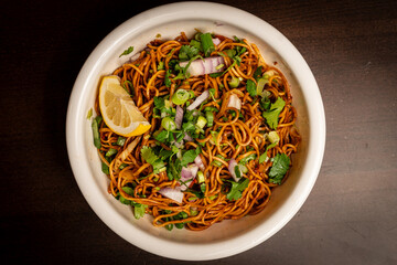 Vegetable chow mein noodles