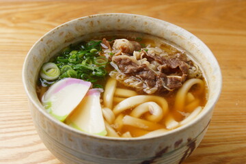 肉うどん　和食