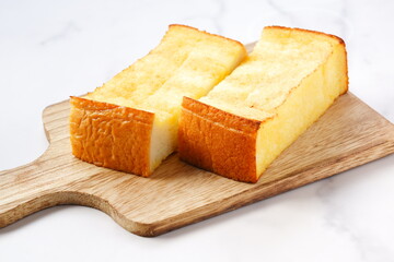 厚切りのフレンチトーストは朝食にぴったり
