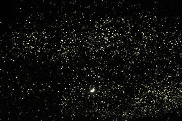 散りばめられた満天の星と月