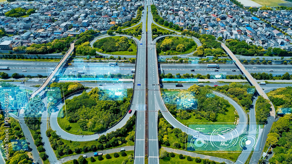 Fototapete 交通、道路、高速道路、自動車、空撮、ジャンクション、ITS、MaaS、テクノロジー、システム、未来、俯瞰、ドローン、ハイアングル、展望、パノラマ、インターチェンジ、物流、ロジスティクス、技術、テック、建設、インフラ、スピード、自動運転、DX、GUI、インターフェース、cg、発展、流通、デジタル、トランスフォーメーション、上昇、森林、環境、データ、分析、モニタリング、GPS、ナビゲーション、mobi