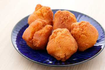 サーターアンダギー　Sata Andagi