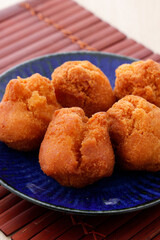 サーターアンダギー　Sata Andagi