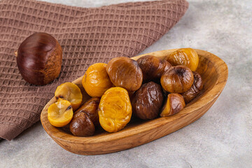 Roasted sweet natural organic shestnut