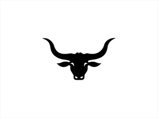 Fototapeta premium Bold Silhouette of a Longhorn Bull's Head