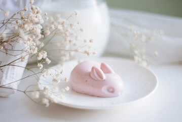 cute easter menu idea: jelly easter bunny